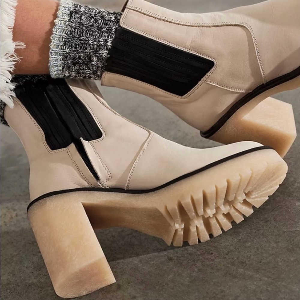 Free People James Chelsea Boot - Picture 3 of 7